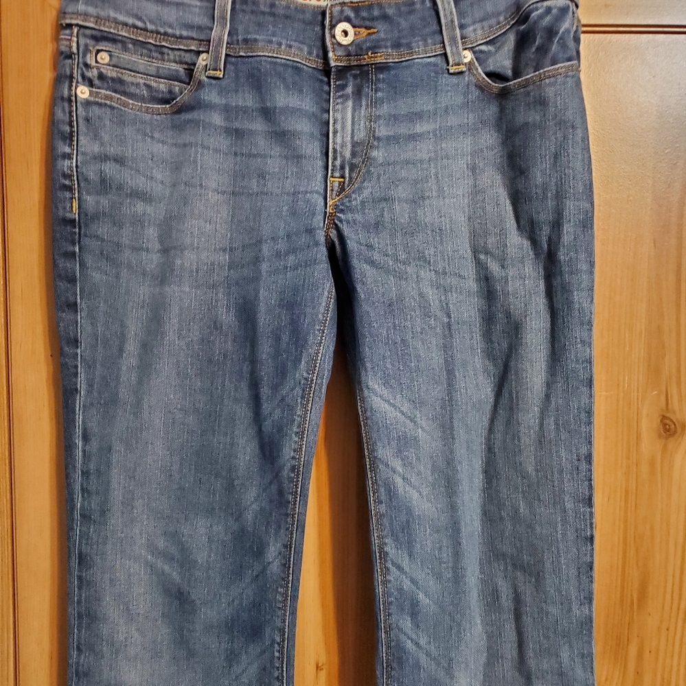 Levi's Women's Straight Fit Blue Jeans